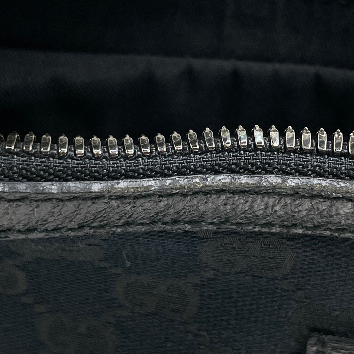 Gucci GG Pattern Shoulder Bag Canvas Black — view 5