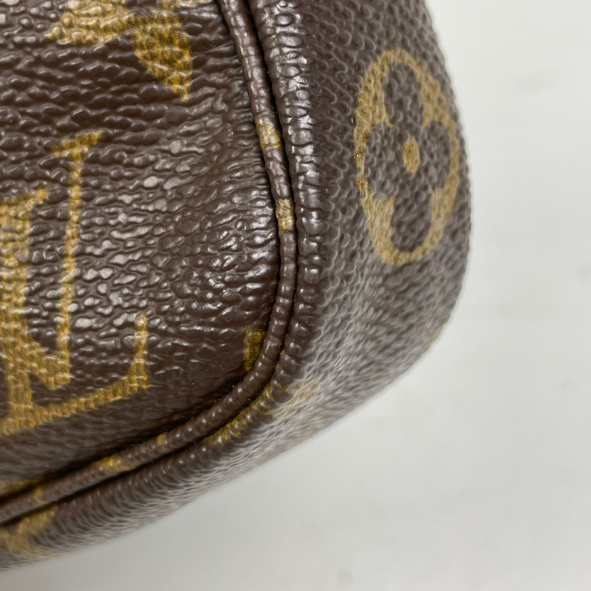 Louis Vuitton Pochette Makeup Cosmetics Pouch Monogram Brown — view 3