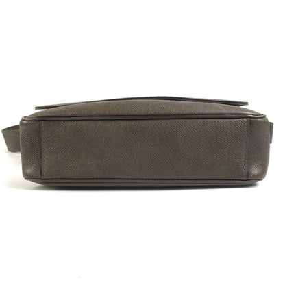 Louis Vuitton Shoulder Bag Milo Taiga Leather Brown — view 5