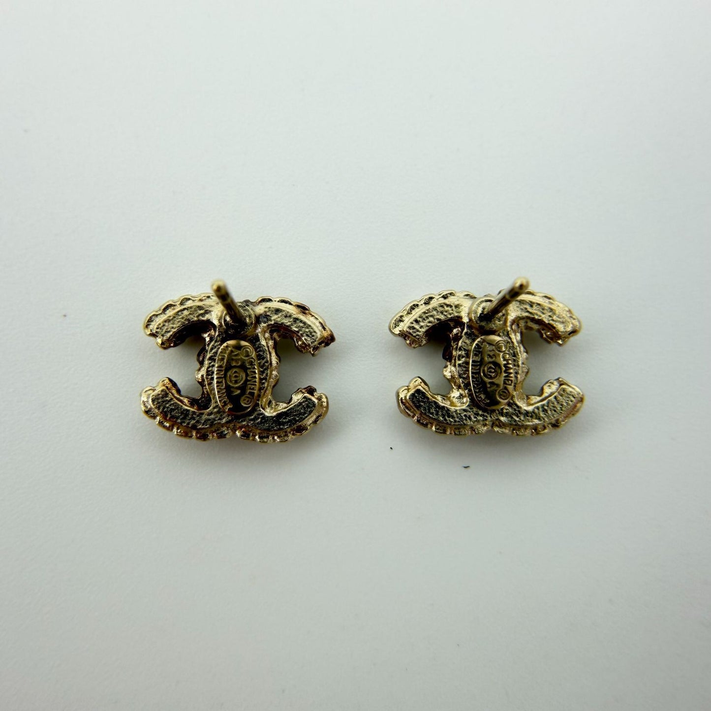 Chanel CC Logo Earrings Gold Vintage — view 3