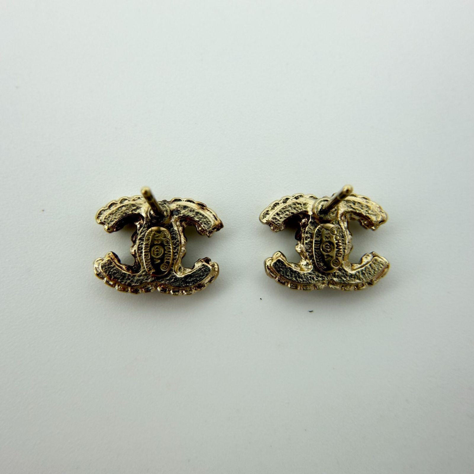 Chanel CC Logo Earrings Gold Vintage — view 3