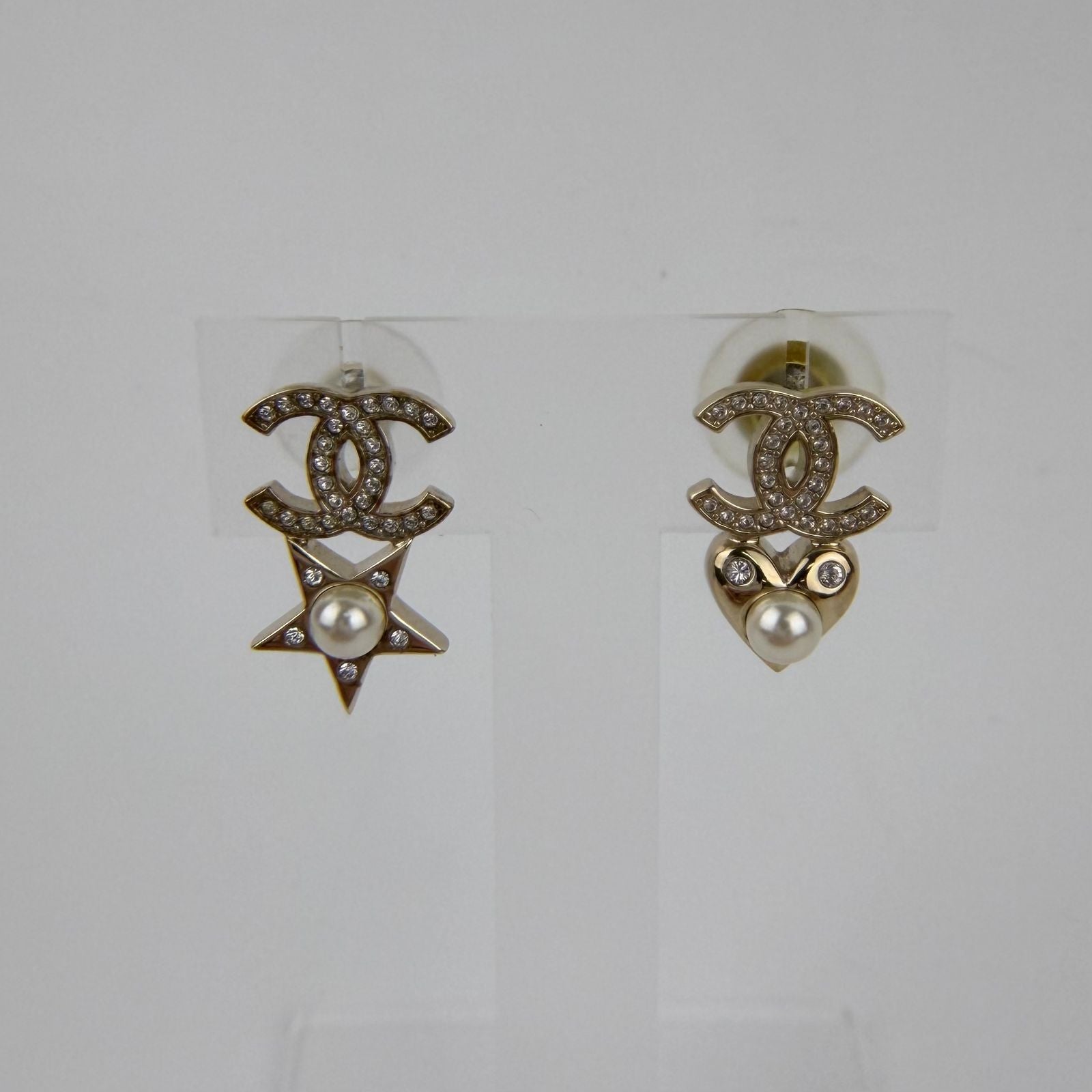 Chanel CC Logo Earrings Gold Vintage