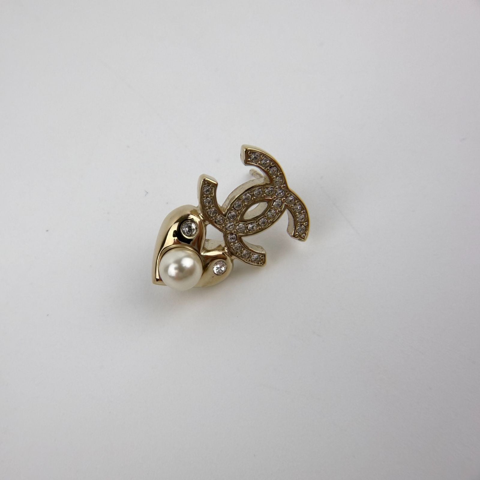 Chanel CC Logo Earrings Gold Vintage — view 2