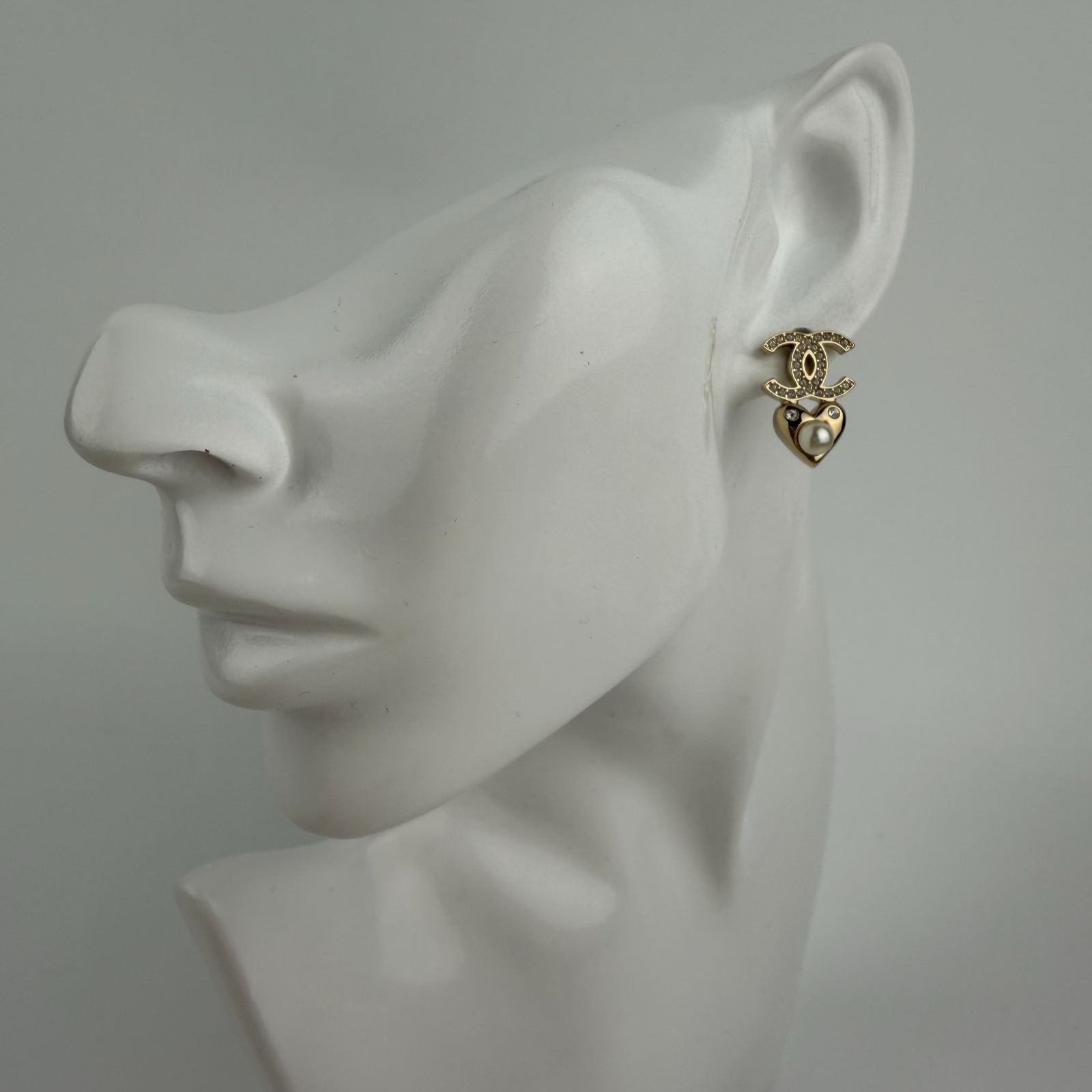 Chanel CC Logo Earrings Gold Vintage — view 8