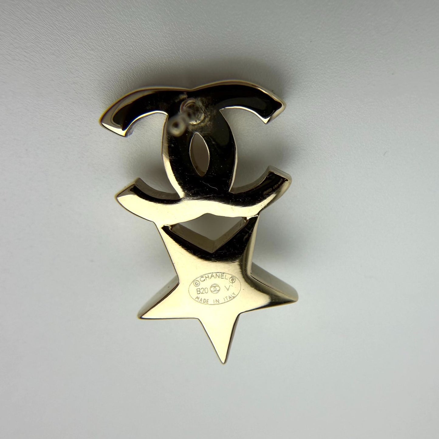 Chanel CC Logo Earrings Gold Vintage — view 4