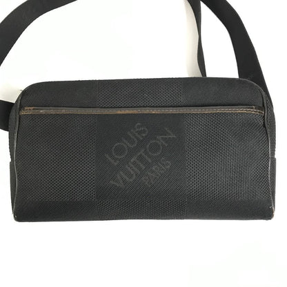 Louis Vuitton Belt Bag Acrobat Damier Geant Canvas Black — view 2
