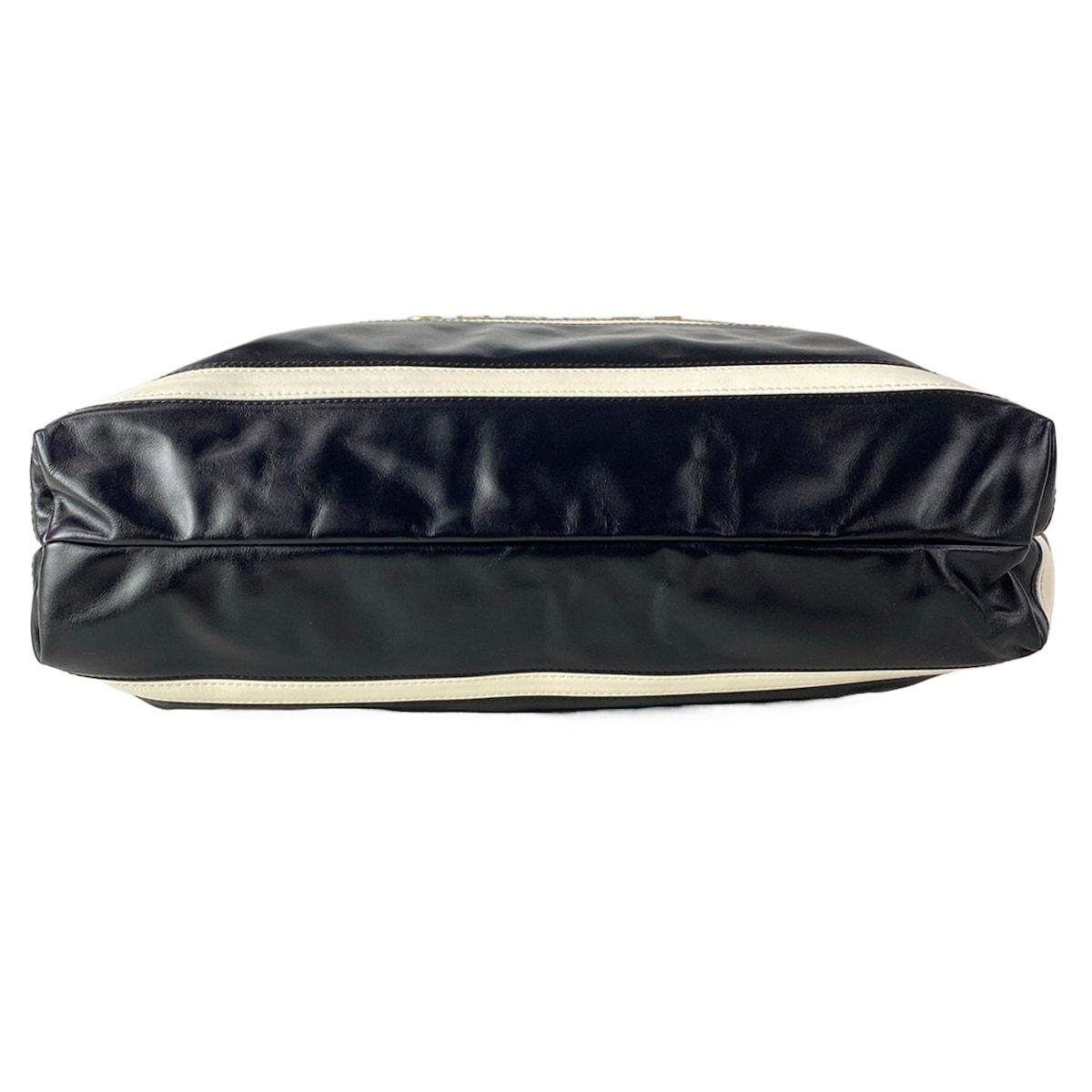 Chanel Shoulder Bag 22 Small Black White — view 5