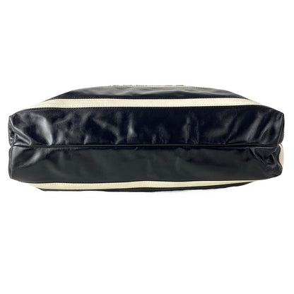 Chanel Shoulder Bag 22 Small Black White — view 5
