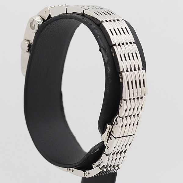 Gucci Quartz Black Dial Watch — view 3