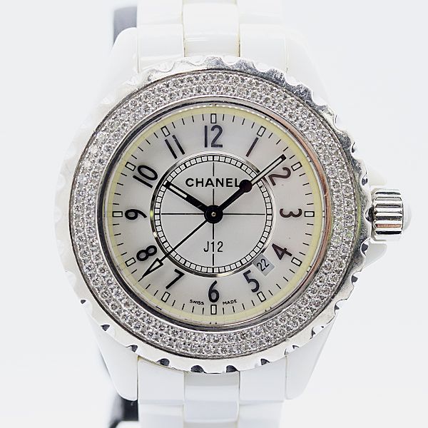 Chanel Box with Frame Quartz Diamond Bezel White Dial Watch