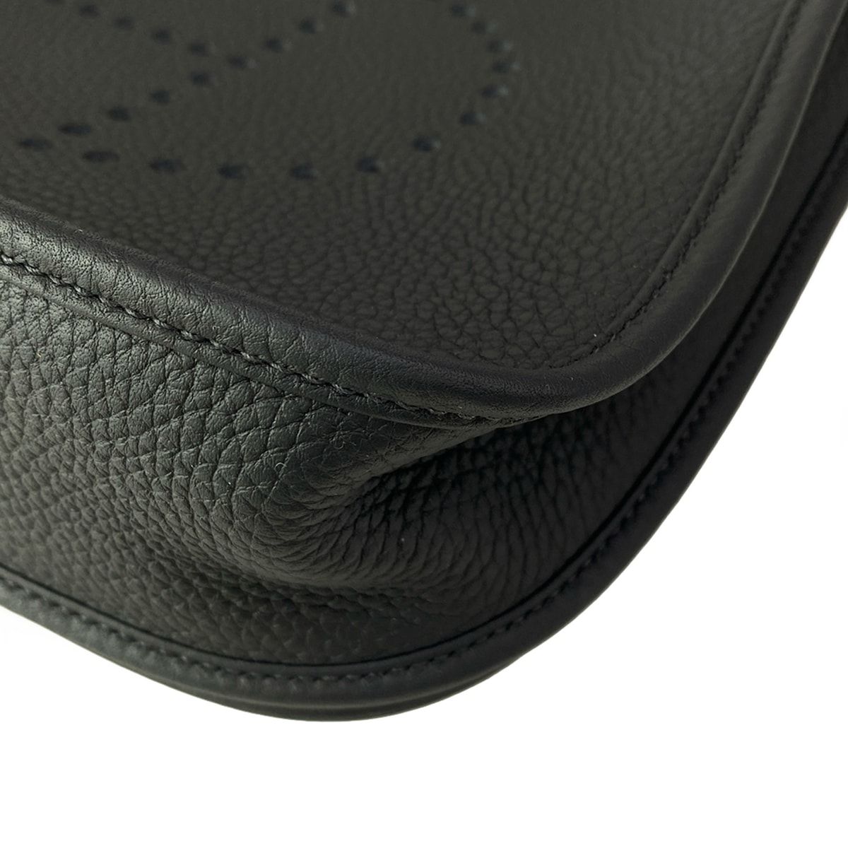 Hermes Shoulder Bag Evelyne 3 III PM Black — view 6
