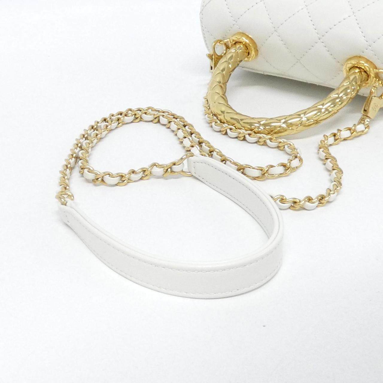 Chanel Bag Handbag White — view 6