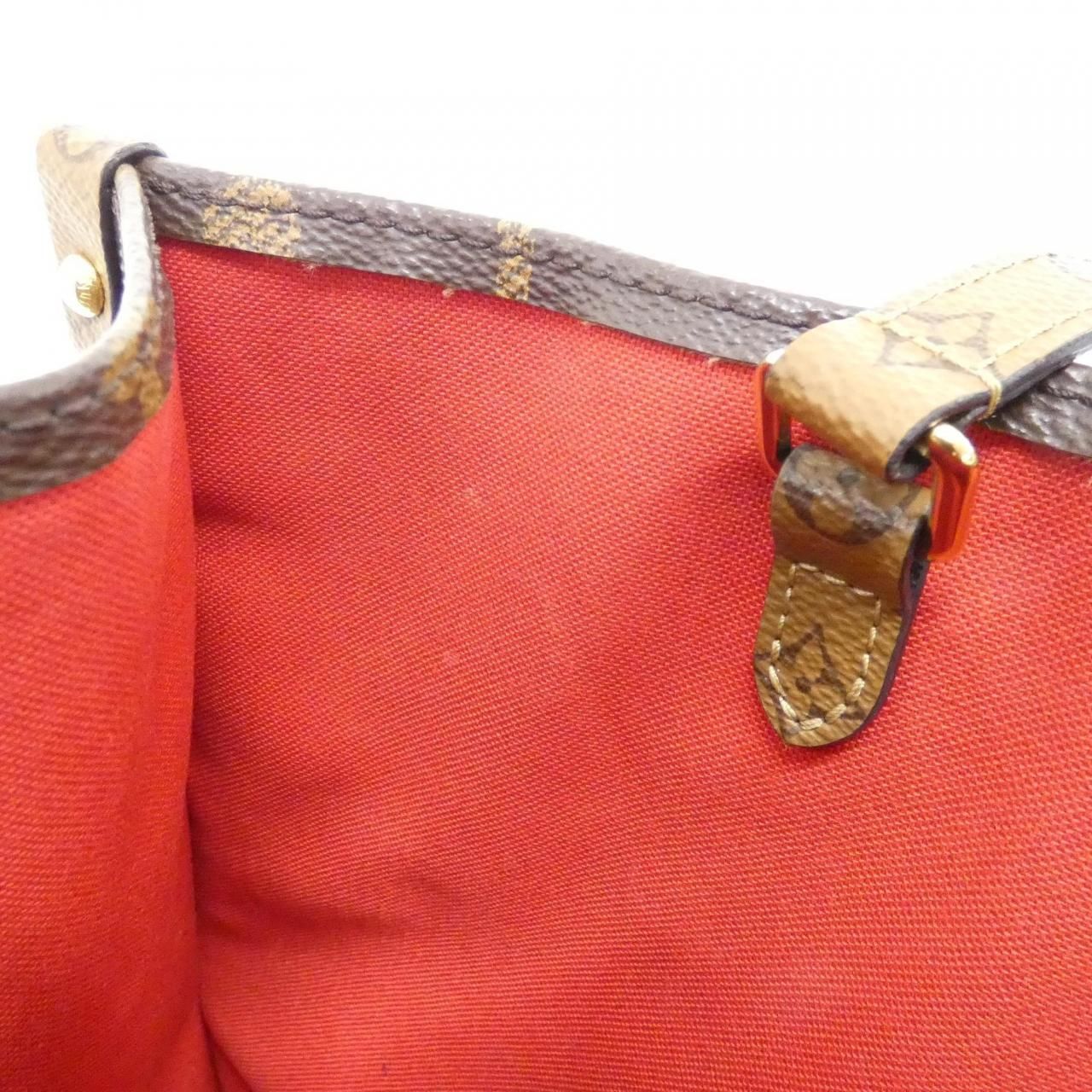 Louis Vuitton Monogram Giant On The Go MM — view 7
