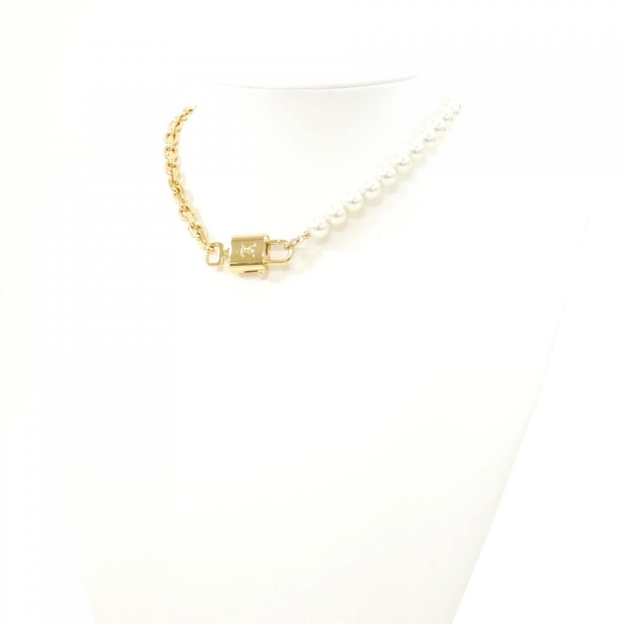 Louis Vuitton Pearl Lock Necklace — view 6