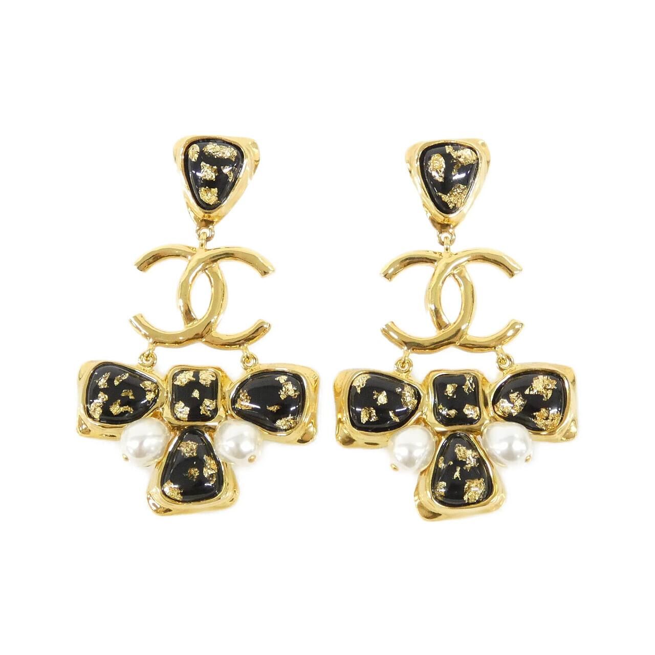 Chanel Earrings Gold