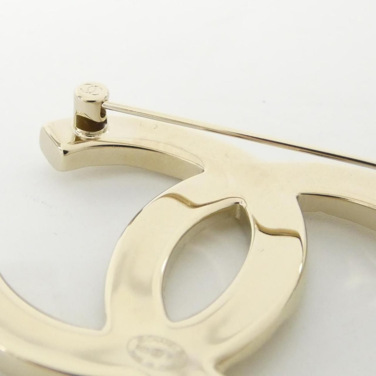 Chanel Brooch Gold — view 3