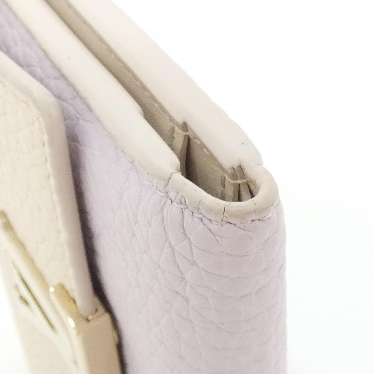 Louis Vuitton Portefeuille Capucines XS Wallet — view 3