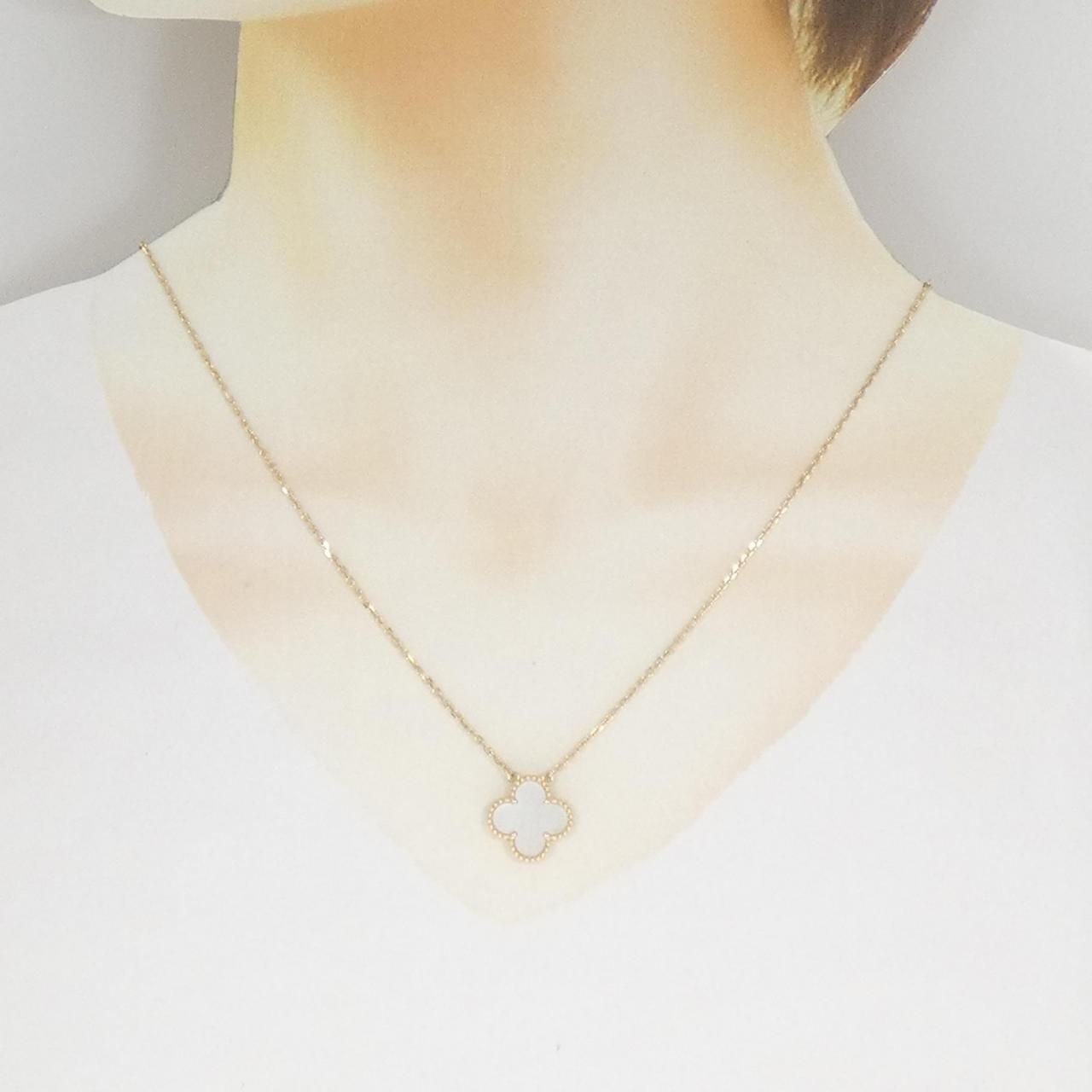 Van Cleef & Arpels Vintage Alhambra Necklace — view 5