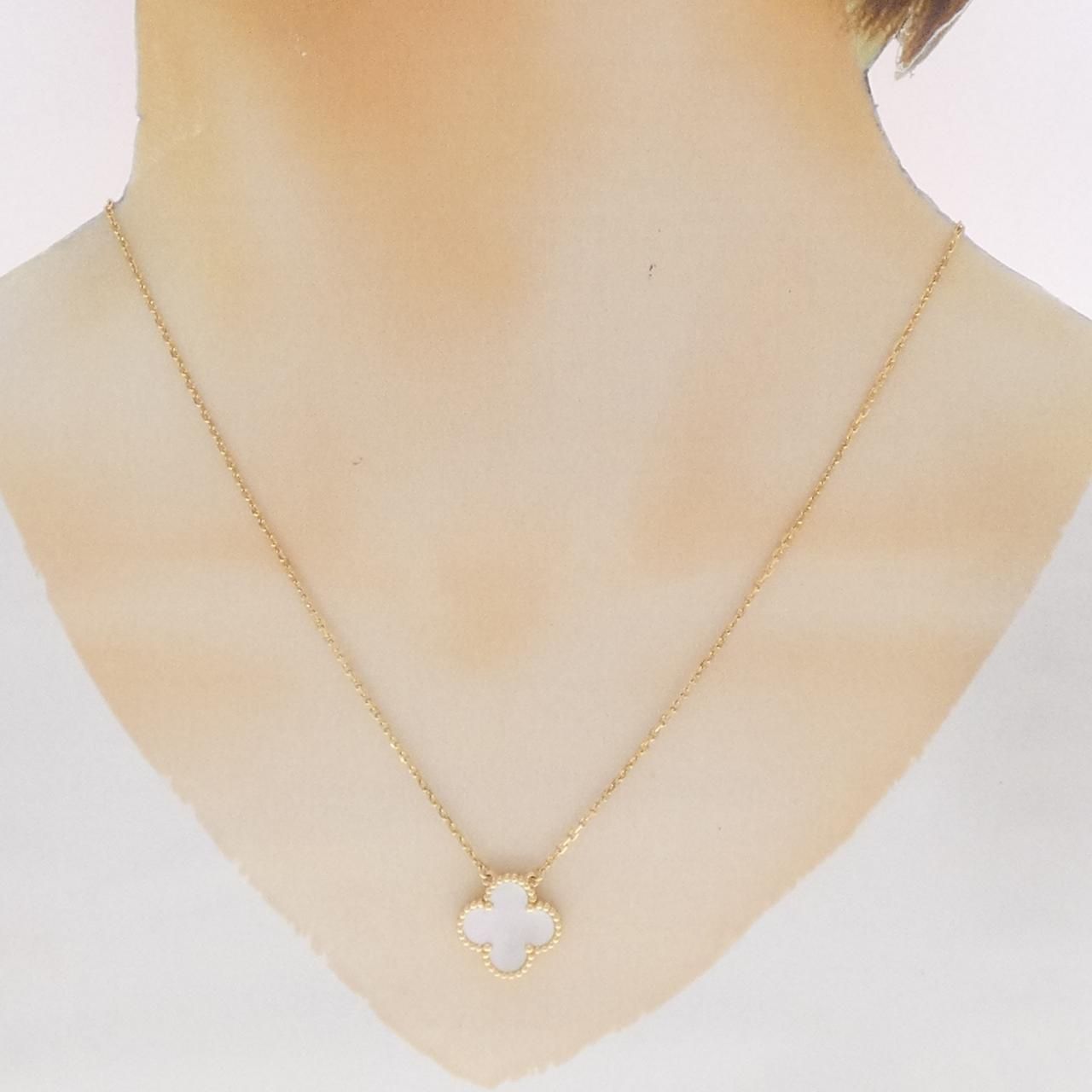 Van Cleef & Arpels Vintage Alhambra Necklace — view 5