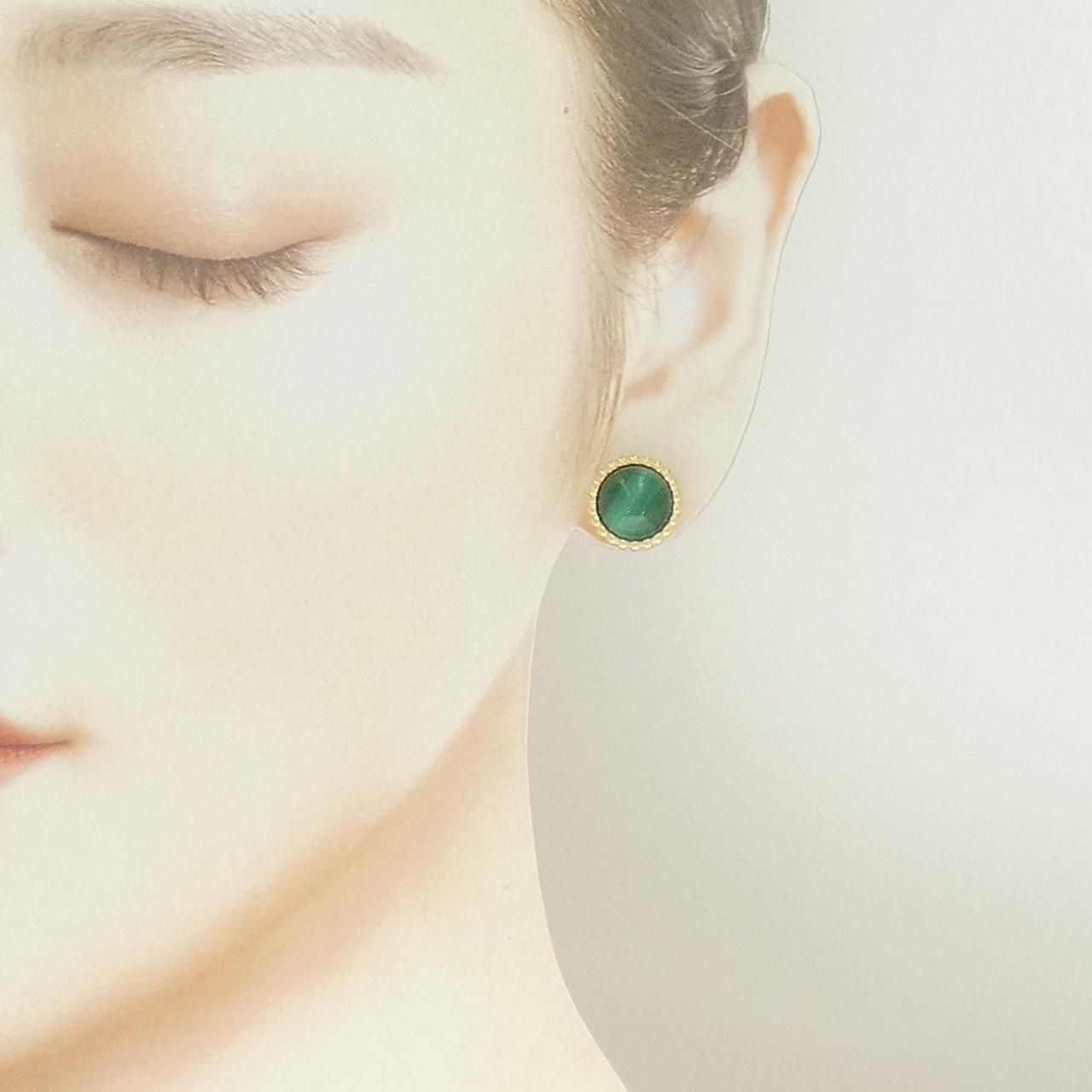 Van Cleef & Arpels Perlee Couleurs Earrings — view 4