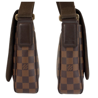 Louis Vuitton Damier District PM Brown Shoulder Bag Pochette — view 8