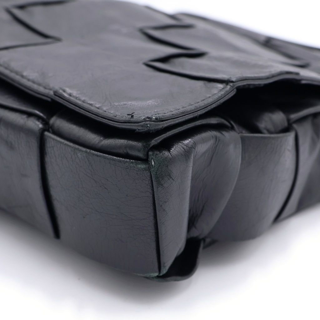Bottega Veneta Intrecciato Leather Messenger Back Black — view 6