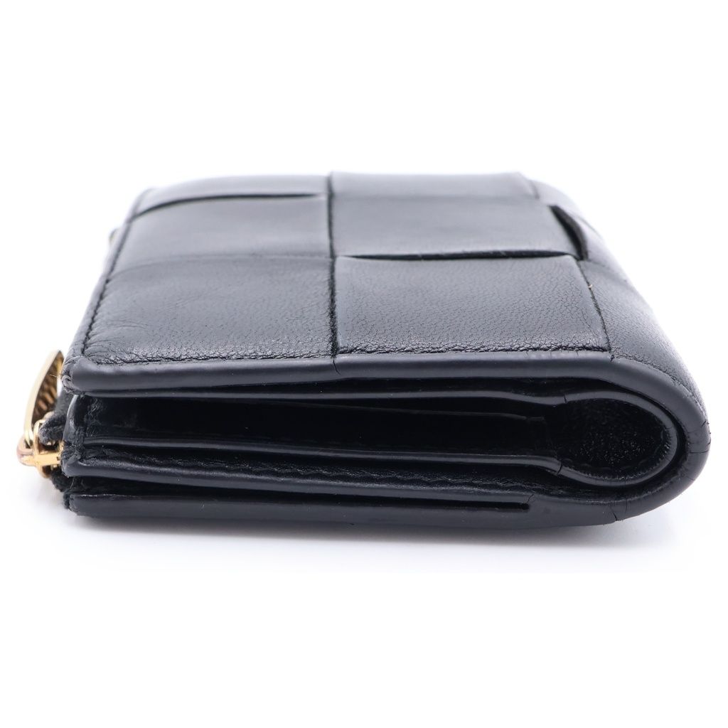 Bottega Veneta Maxi Intrecciato Compact Wallet Bifold Black Leather Gold — view 3
