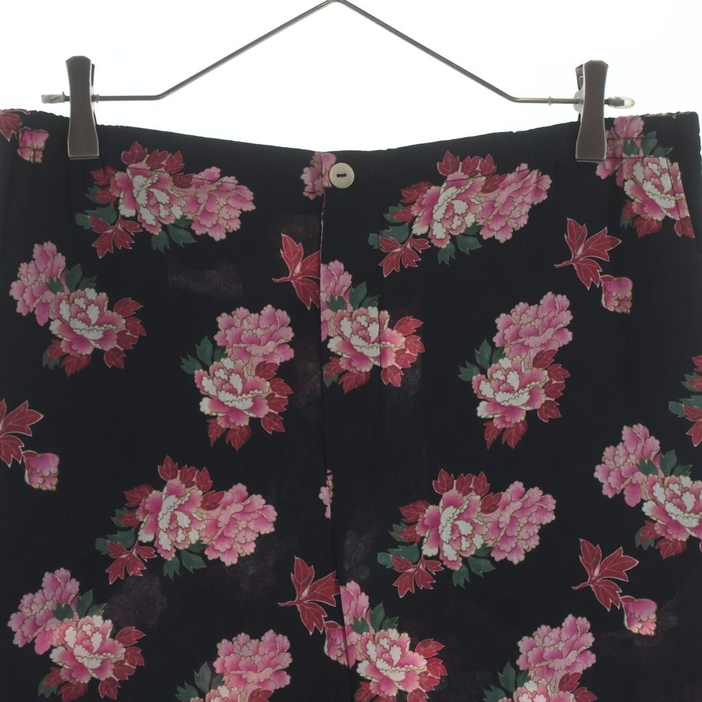 Gucci GG Monogram Silk Short Flower Allover Pattern Shorts Black Pink — view 3