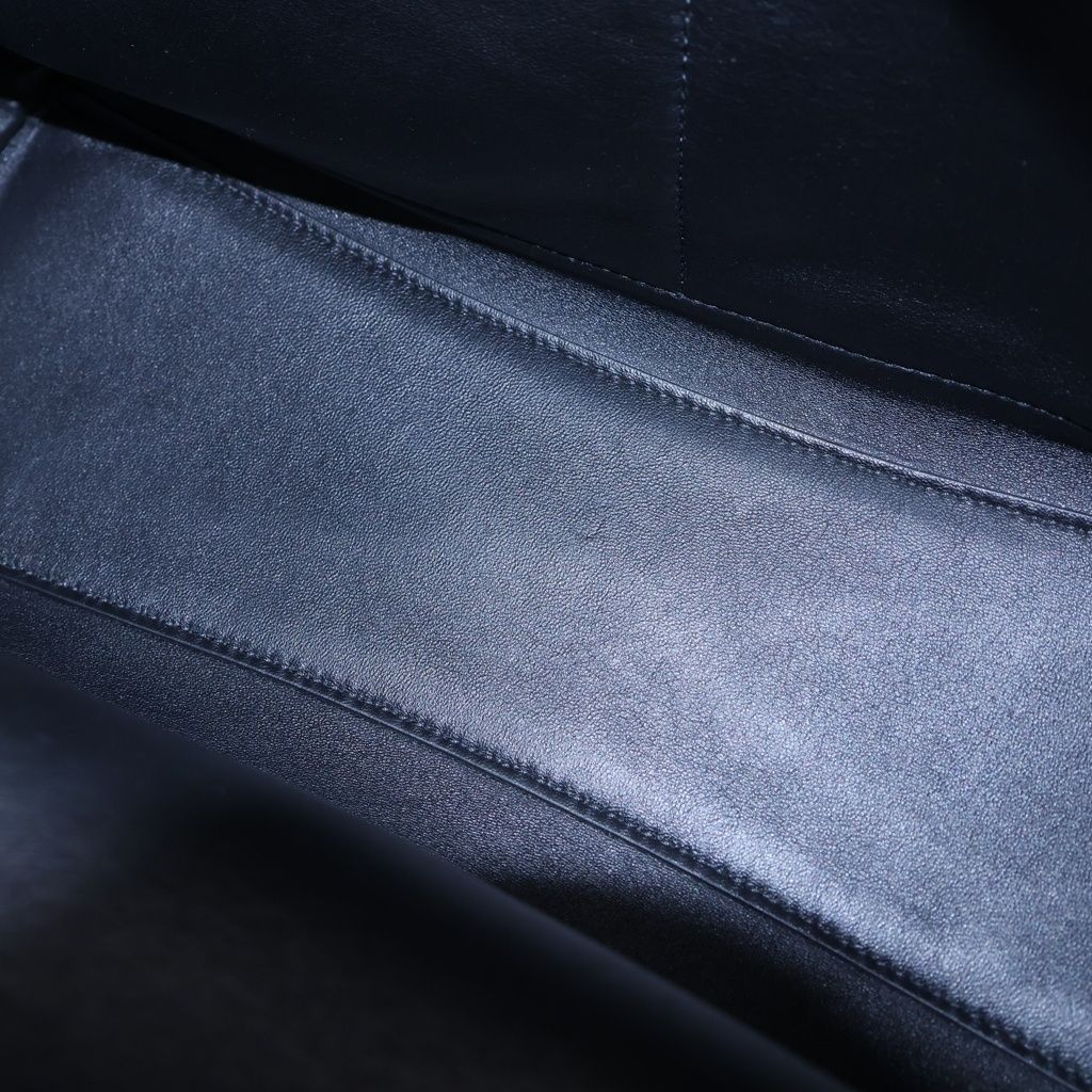Balenciaga Bel Air Carryall Bag Smooth Leather Black — view 5