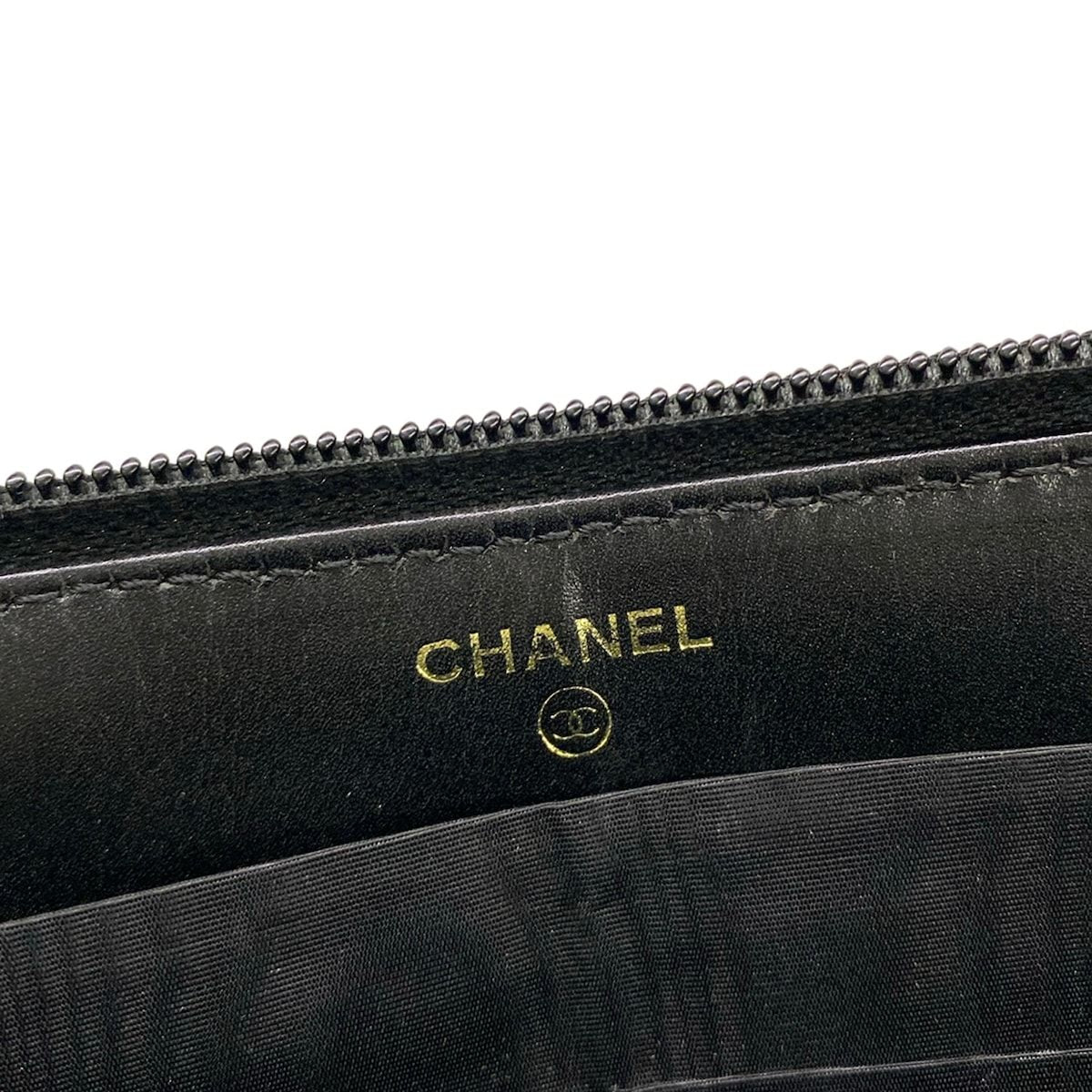 Chanel Wallet Black Zip Around Gold — view 5