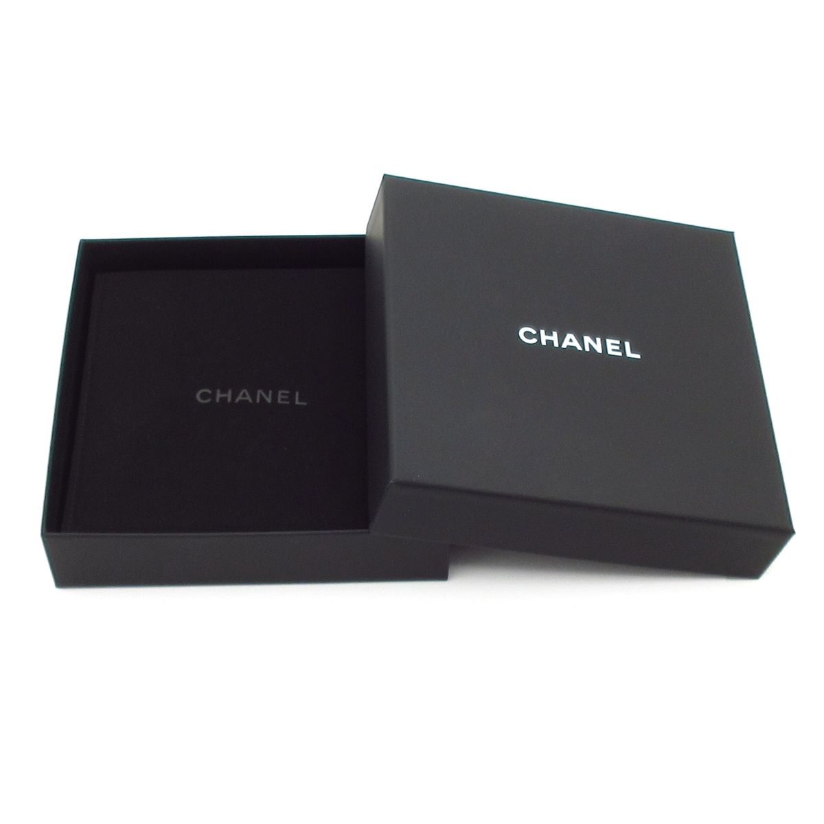 Chanel Necklace CC Logo Gold Multi — view 8