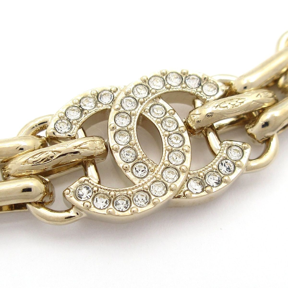 Chanel Bracelet CC Logo Gold — view 2