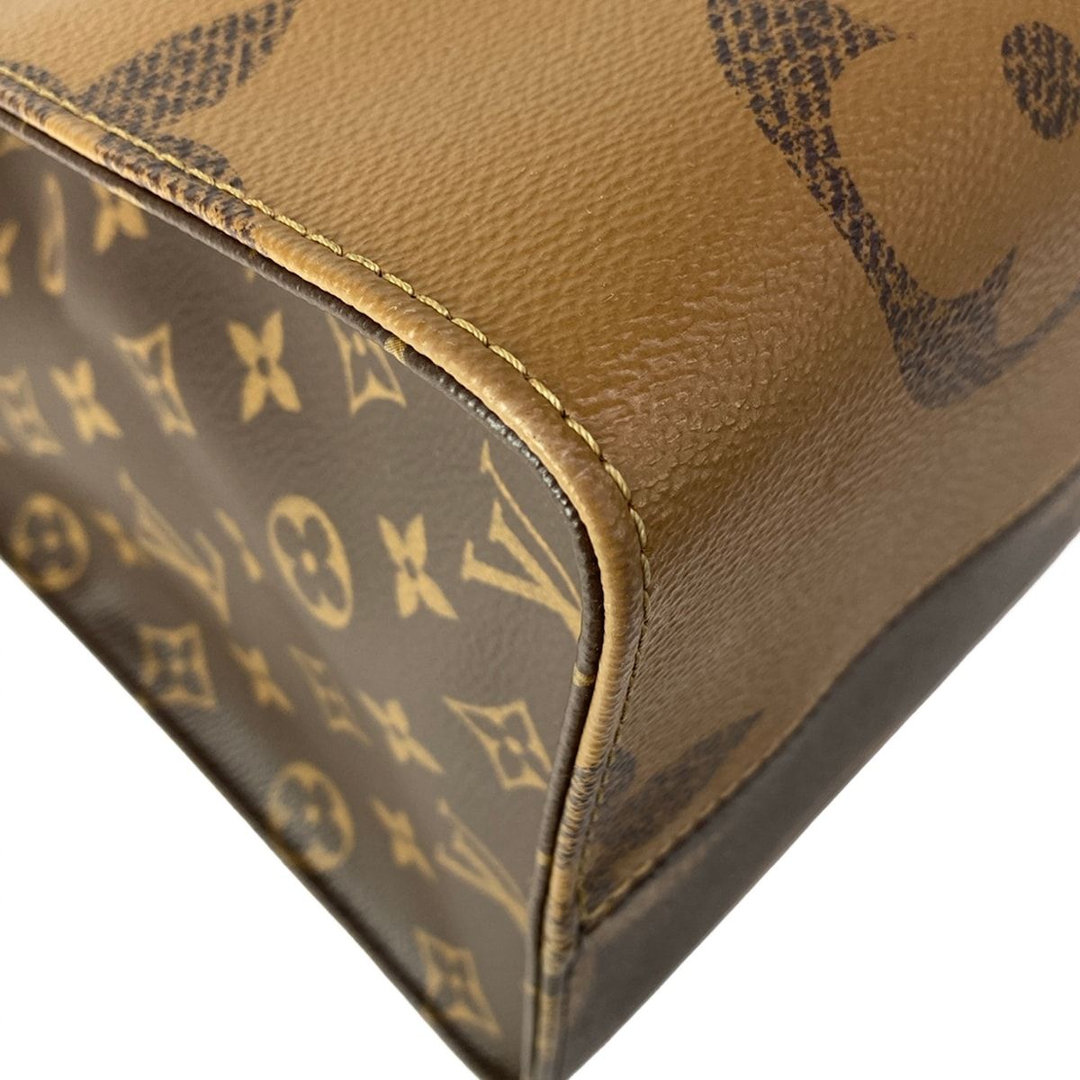 Louis Vuitton Tote Monogram Reverse On The Go GM — view 8
