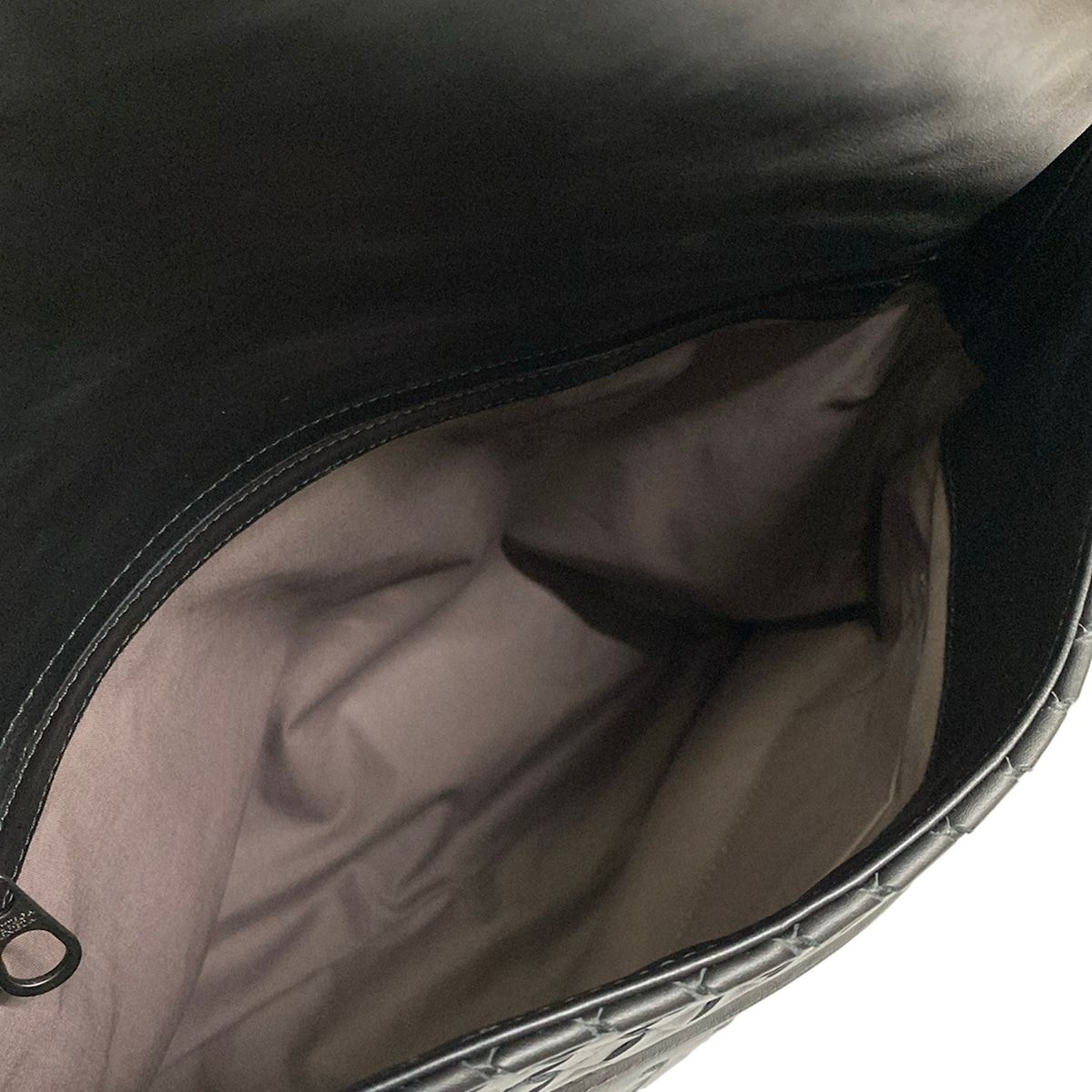 Bottega Veneta Shoulder Bag Intrecciato Black Leather — view 7