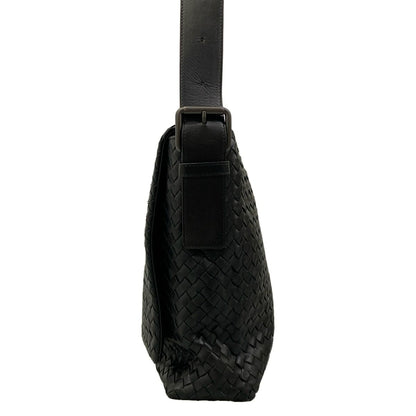 Bottega Veneta Shoulder Bag Intrecciato Black Leather — view 4