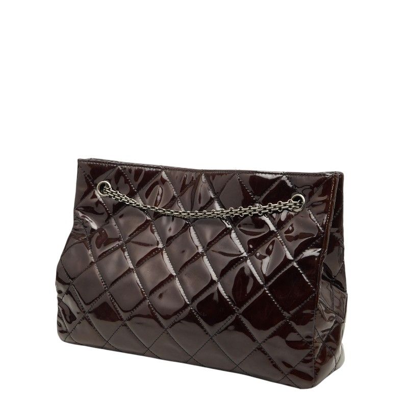 Chanel Quilted 2.55 Chain Tote Shoulder Bag Brown Patent Leather — view 2