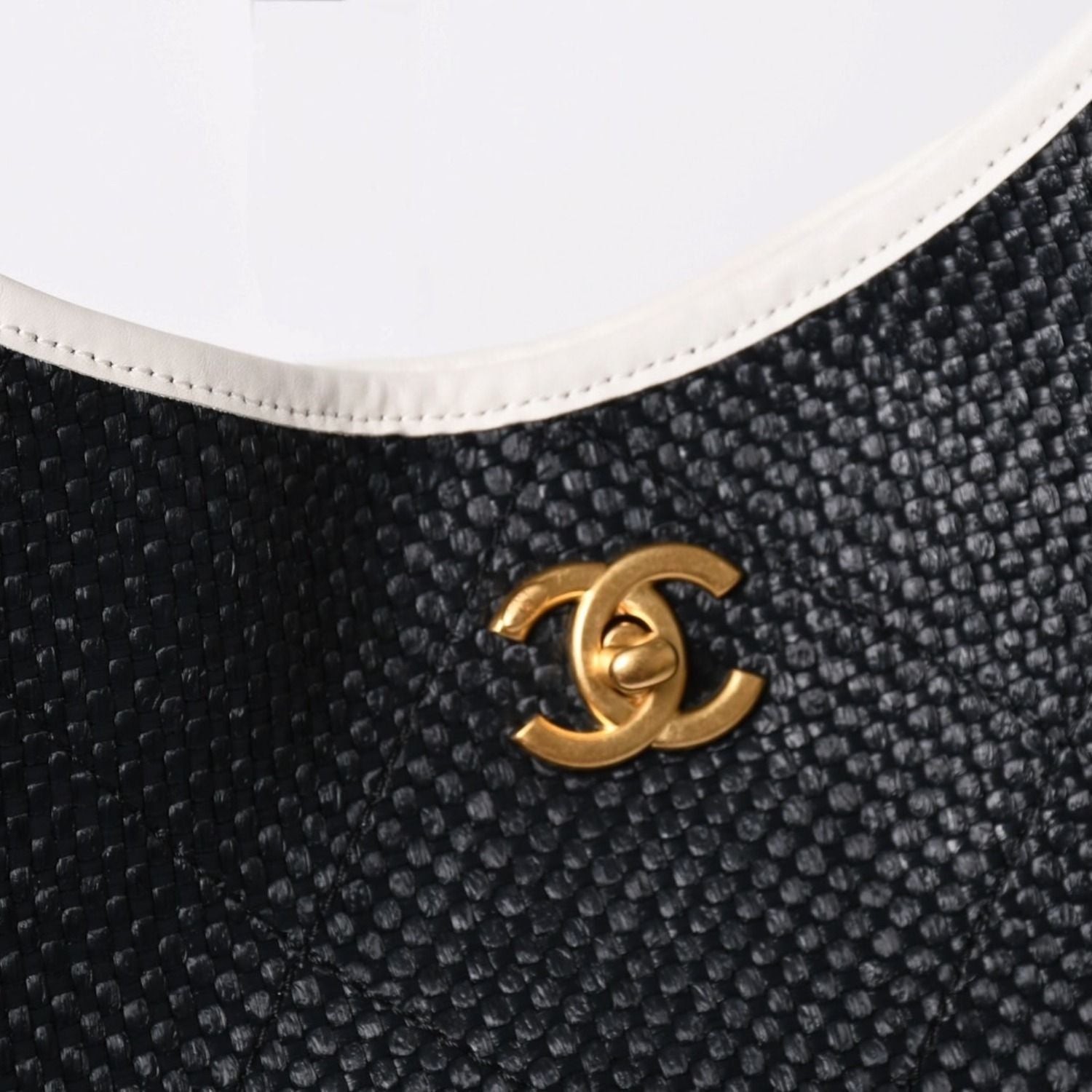 Chanel Maxi Shopping Bag Braided Raffia Effect Canvas CC Logo Gold Base — view 5