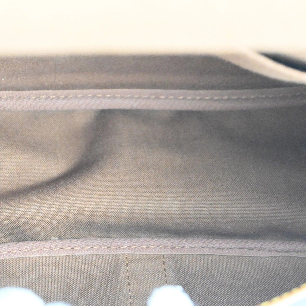 Louis Vuitton Saumur 35 Shoulder Bag Monogram Leather — view 9
