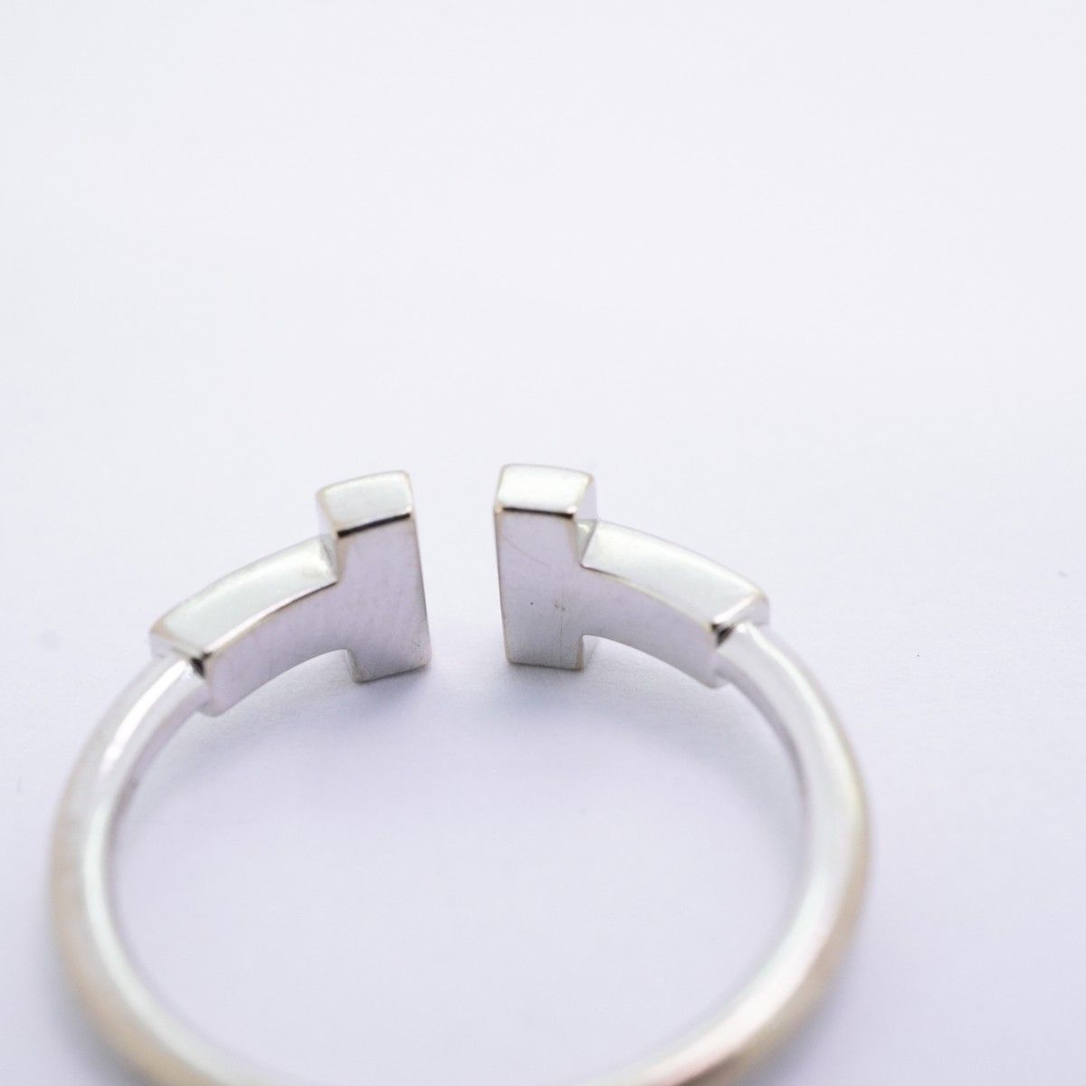 Tiffany & Co Ring T Wire 18k White Gold Diamond — view 8