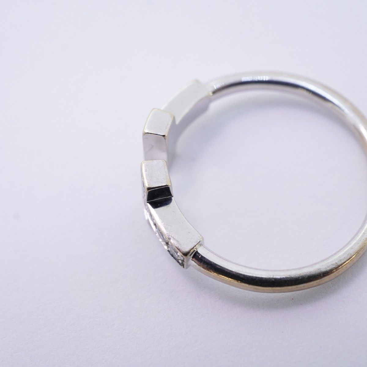 Tiffany & Co Ring T Wire 18k White Gold Diamond — view 7