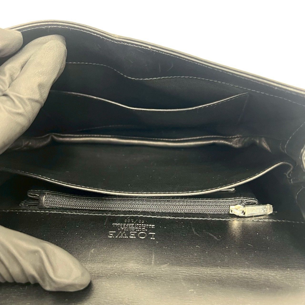 Loewe Logo Ring Leather Shoulder Bag Semi Black — view 9