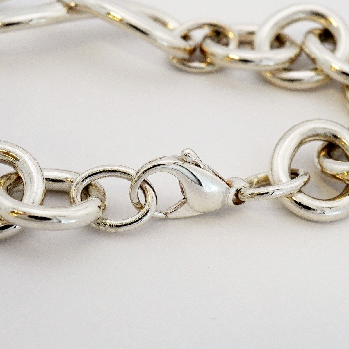 Tiffany & Co Bracelet Infinity 925 Sterling Silver — view 4