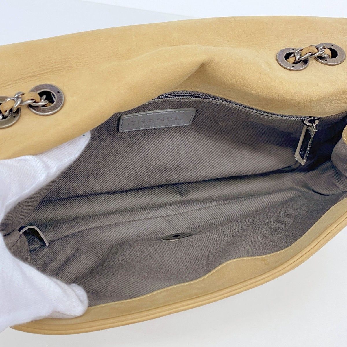 Chanel Shoulder Bag Calfskin Beige Silver — view 4