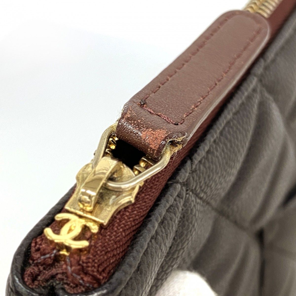 Chanel Clutch Quilted Caviar Leather Black Champagne Gold — view 6