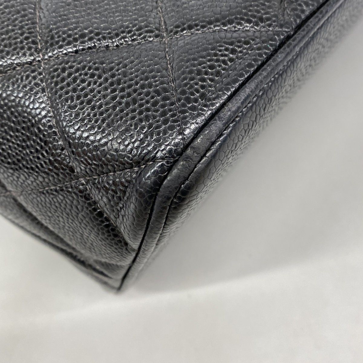 Chanel Tote Medallion Caviar Leather Black Gold — view 9
