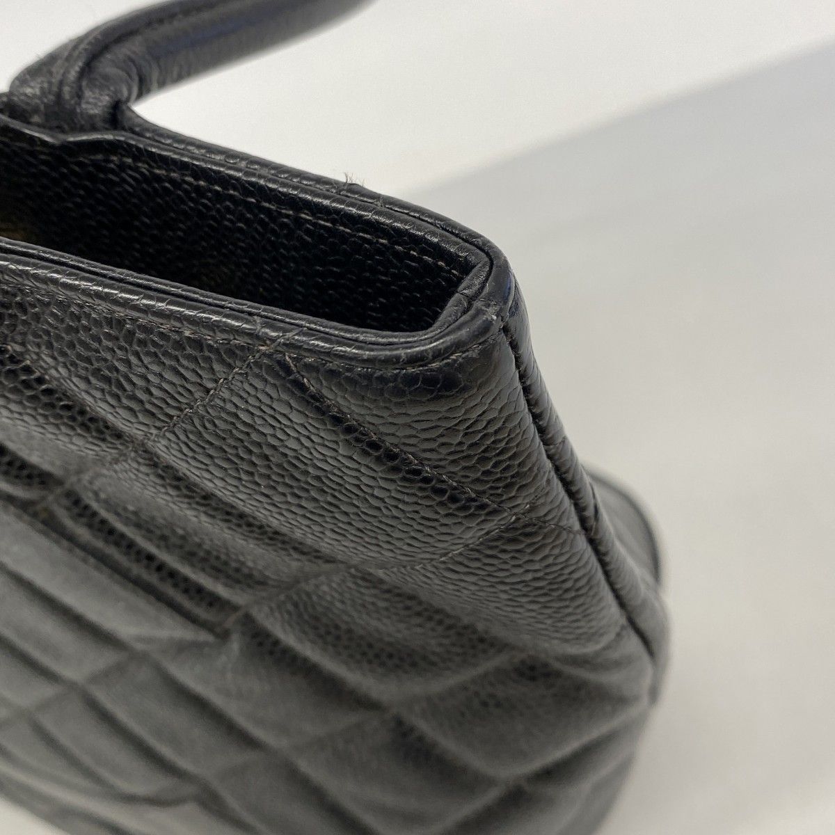 Chanel Tote Medallion Caviar Leather Black Gold — view 7