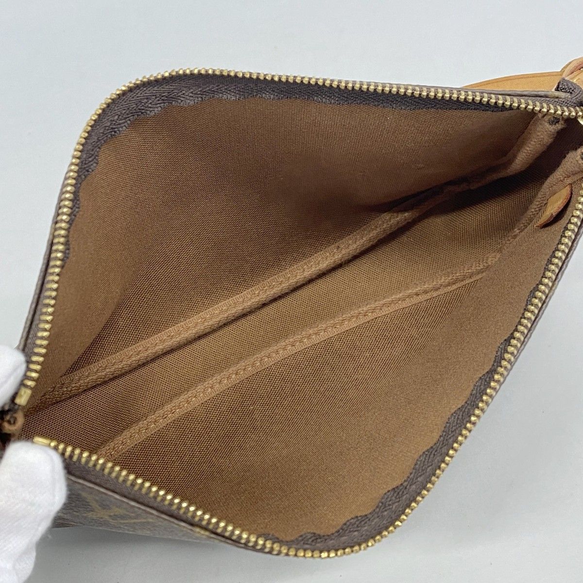 Louis Vuitton Pouch Monogram Pochette Brown — view 4
