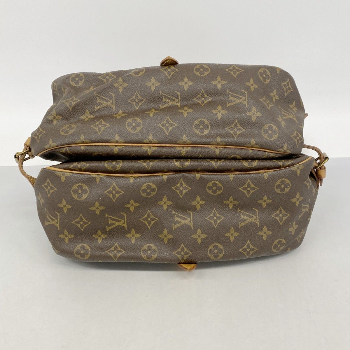 Louis Vuitton Shoulder Bag Monogram Saumur 35 Brown — view 3