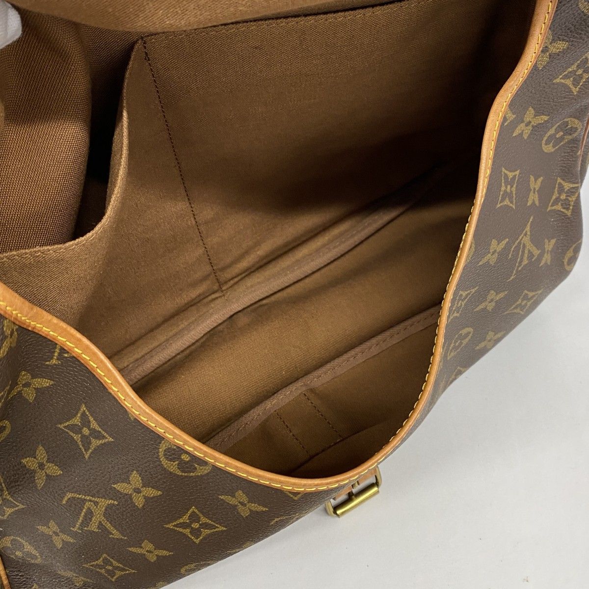 Louis Vuitton Shoulder Bag Monogram Saumur 35 Brown — view 4