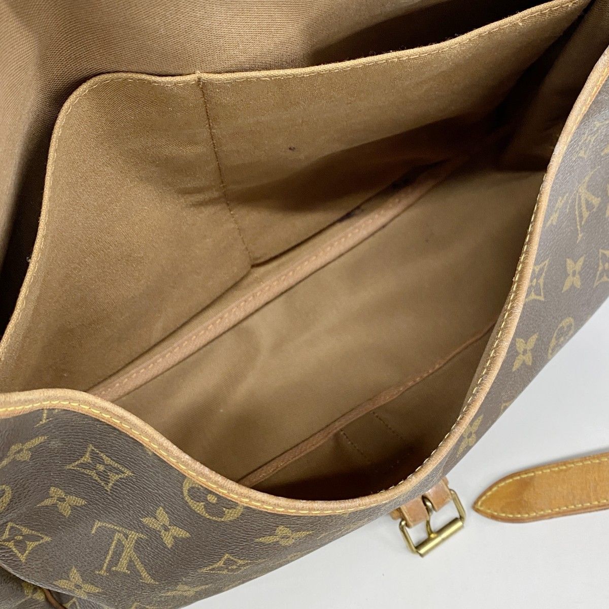Louis Vuitton Shoulder Bag Monogram Saumur 35 Brown — view 4